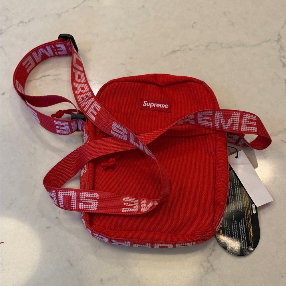 NEW‎ Supreme Crossbody Bag Red